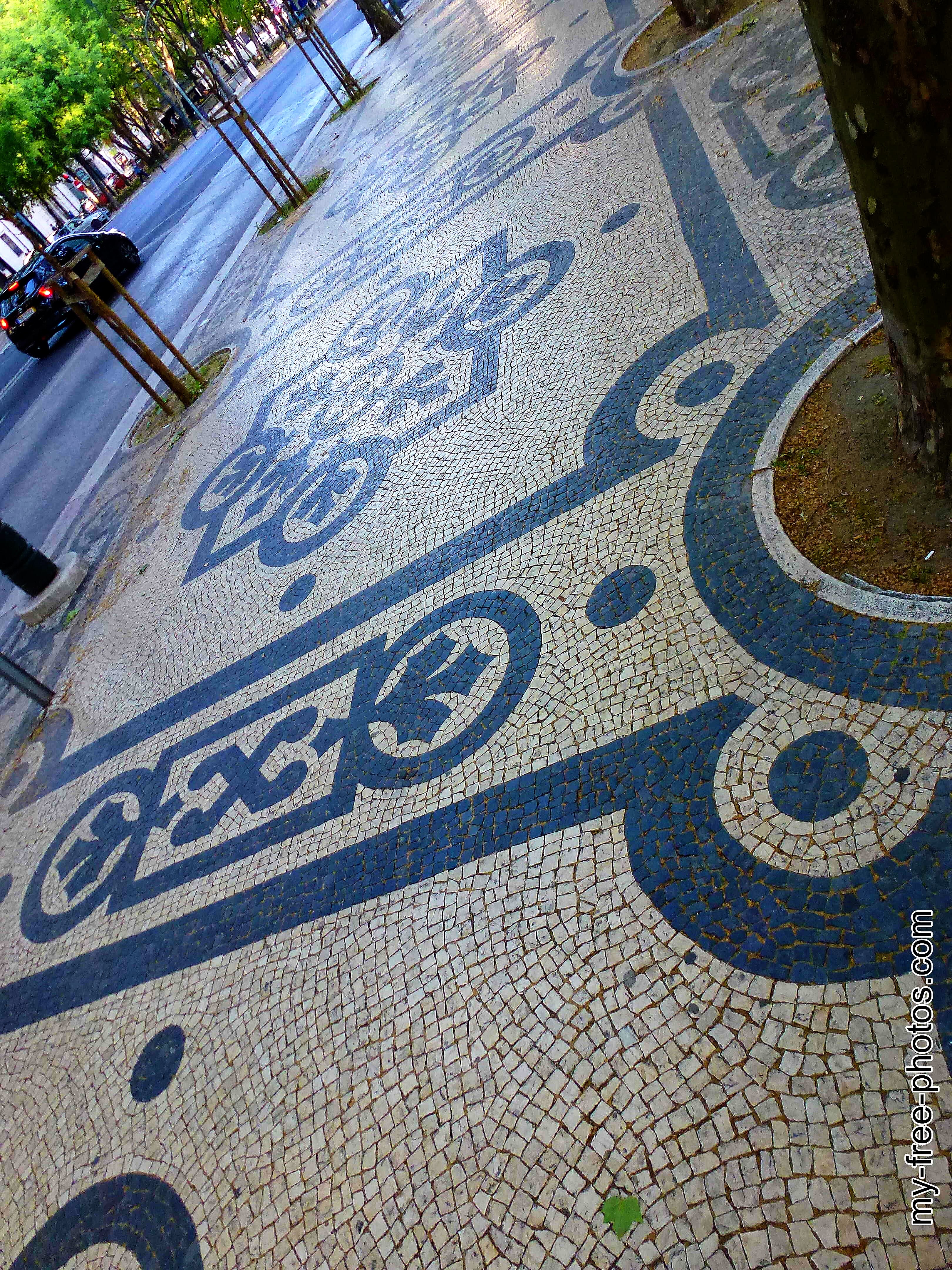 Calçada da Glória, Lisbon