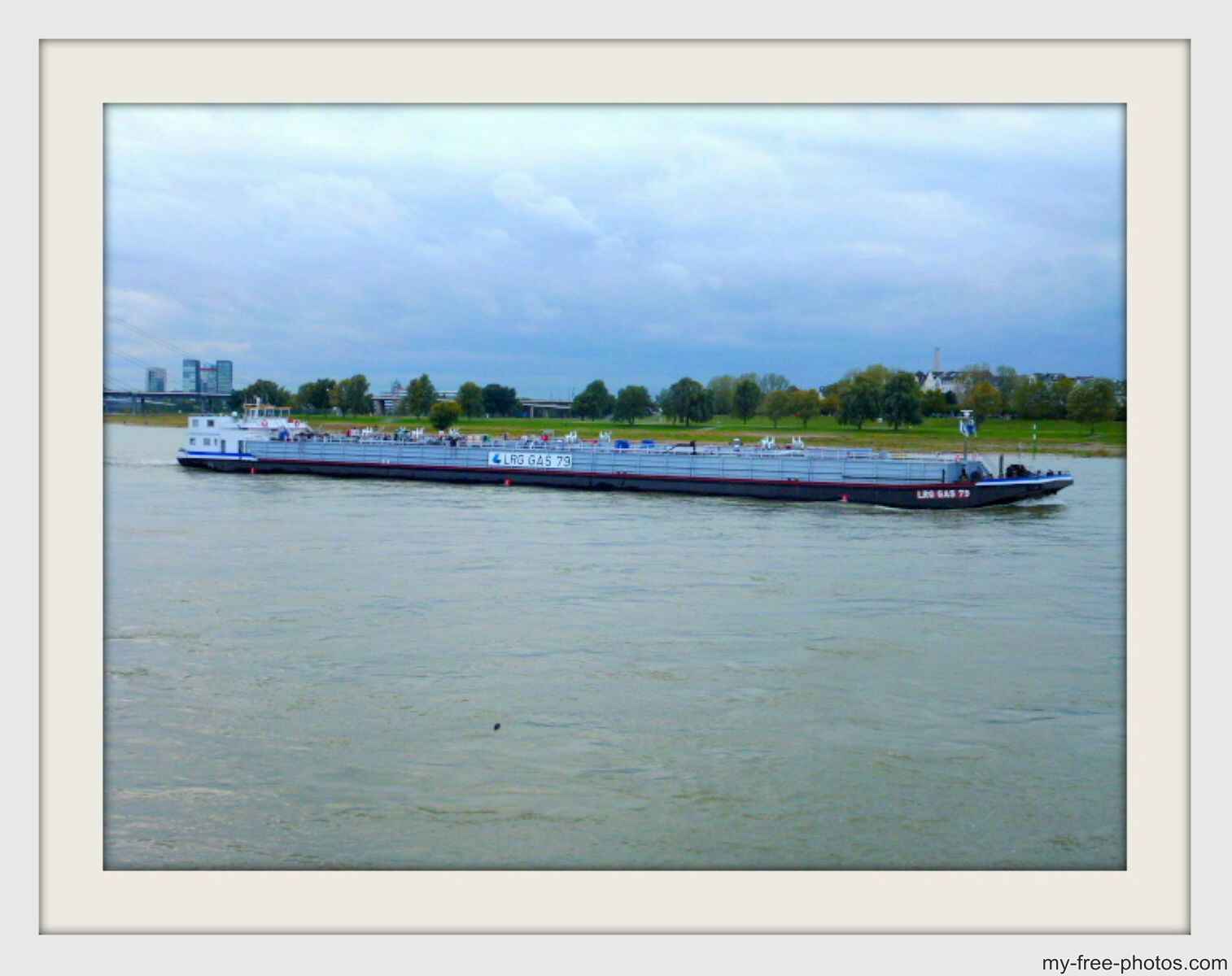 Düsseldorf transport boat