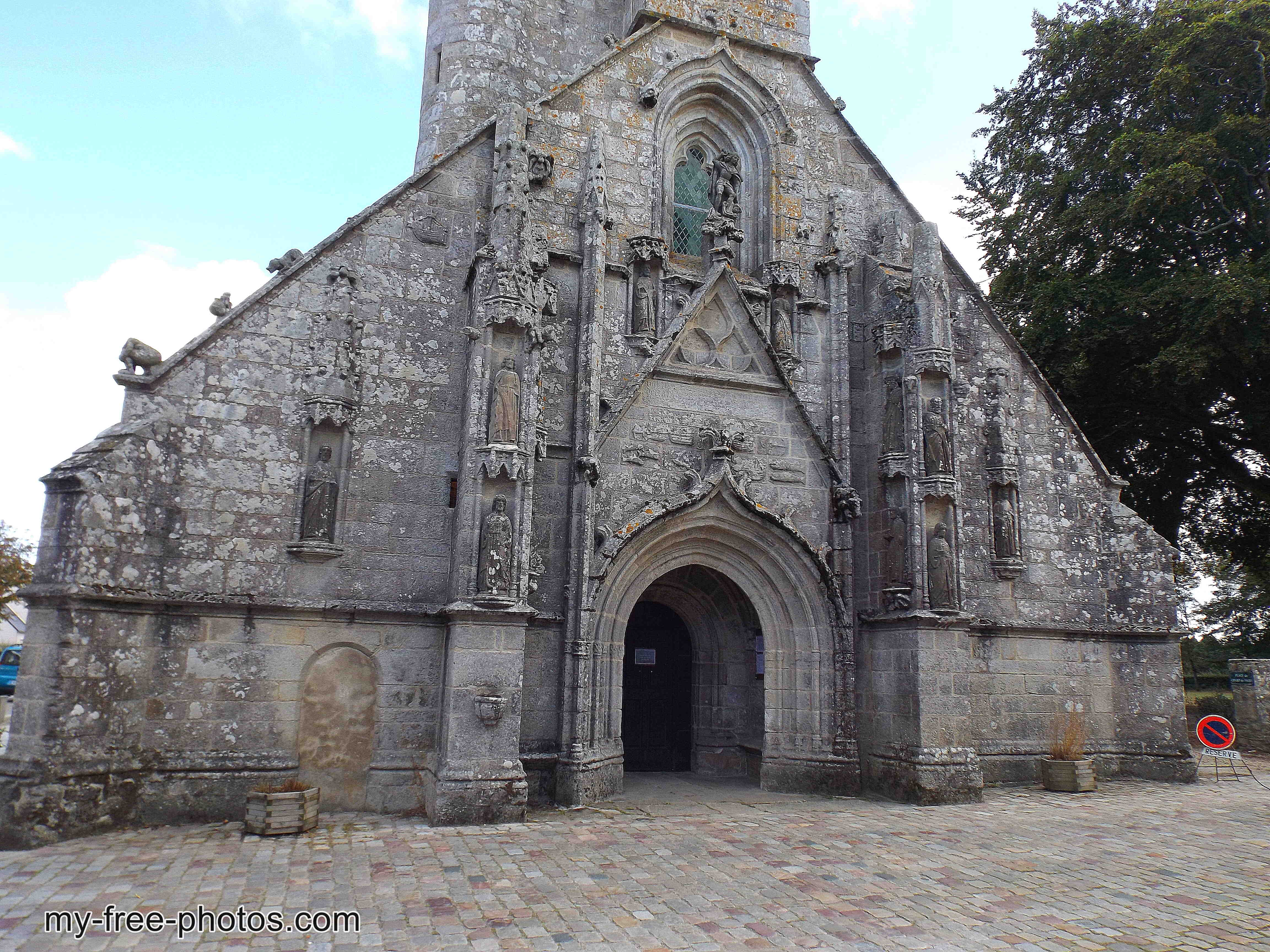 Confort-Meilars, France
