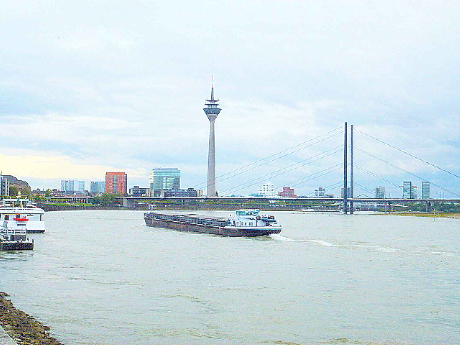 Dusseldorf tv tower