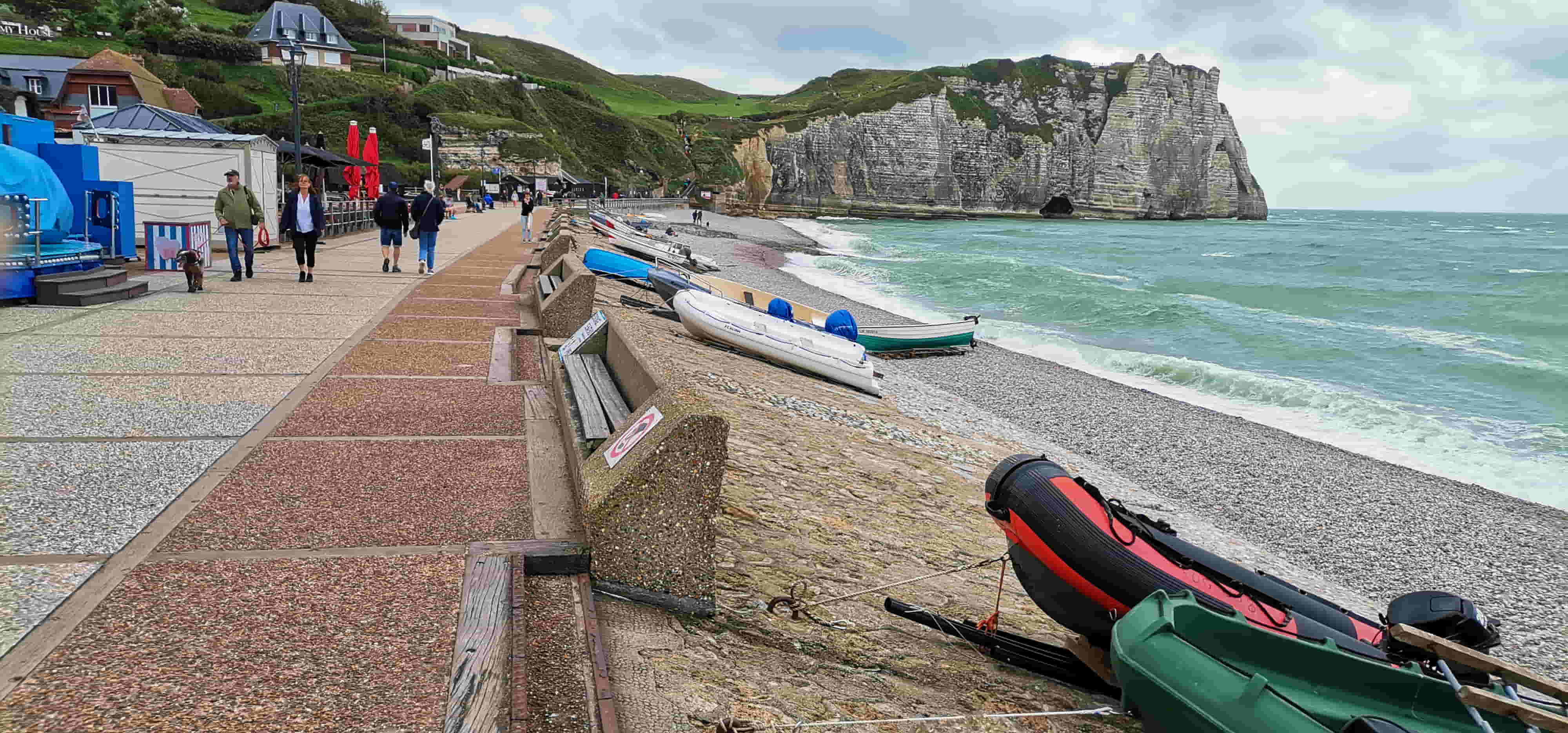 Etretat promenade