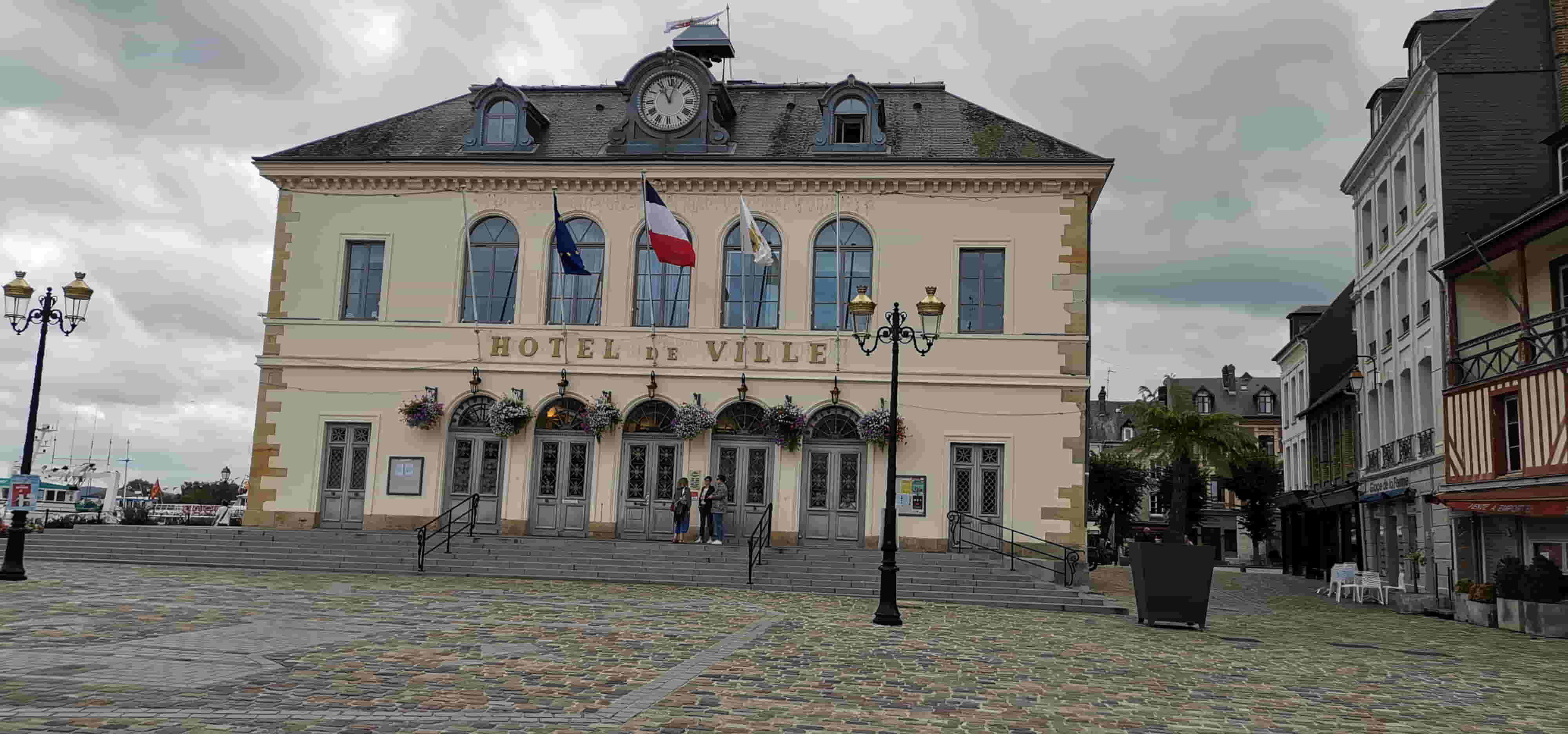 Honfleur city hall