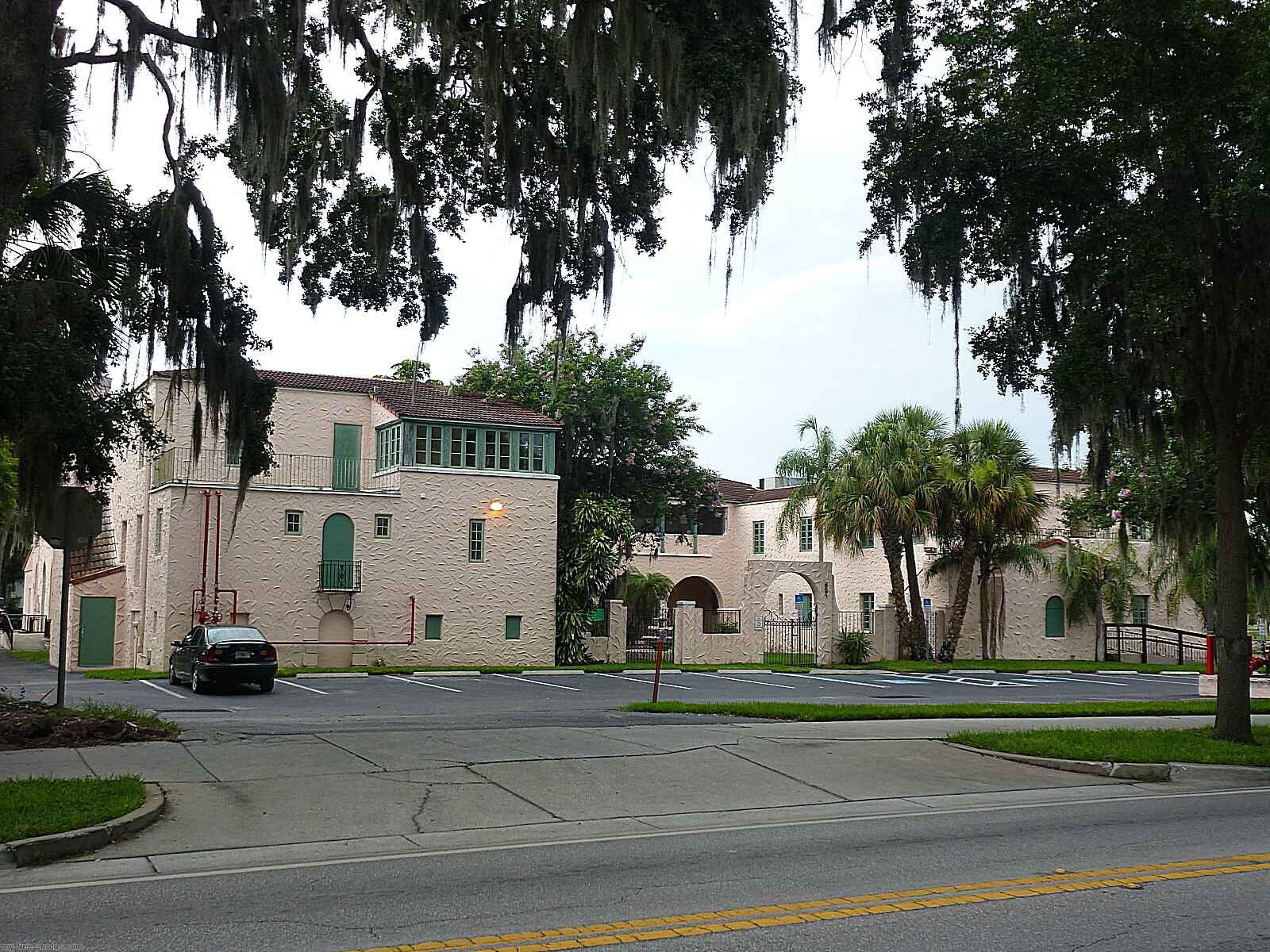 Newport richey,hacienda hotel