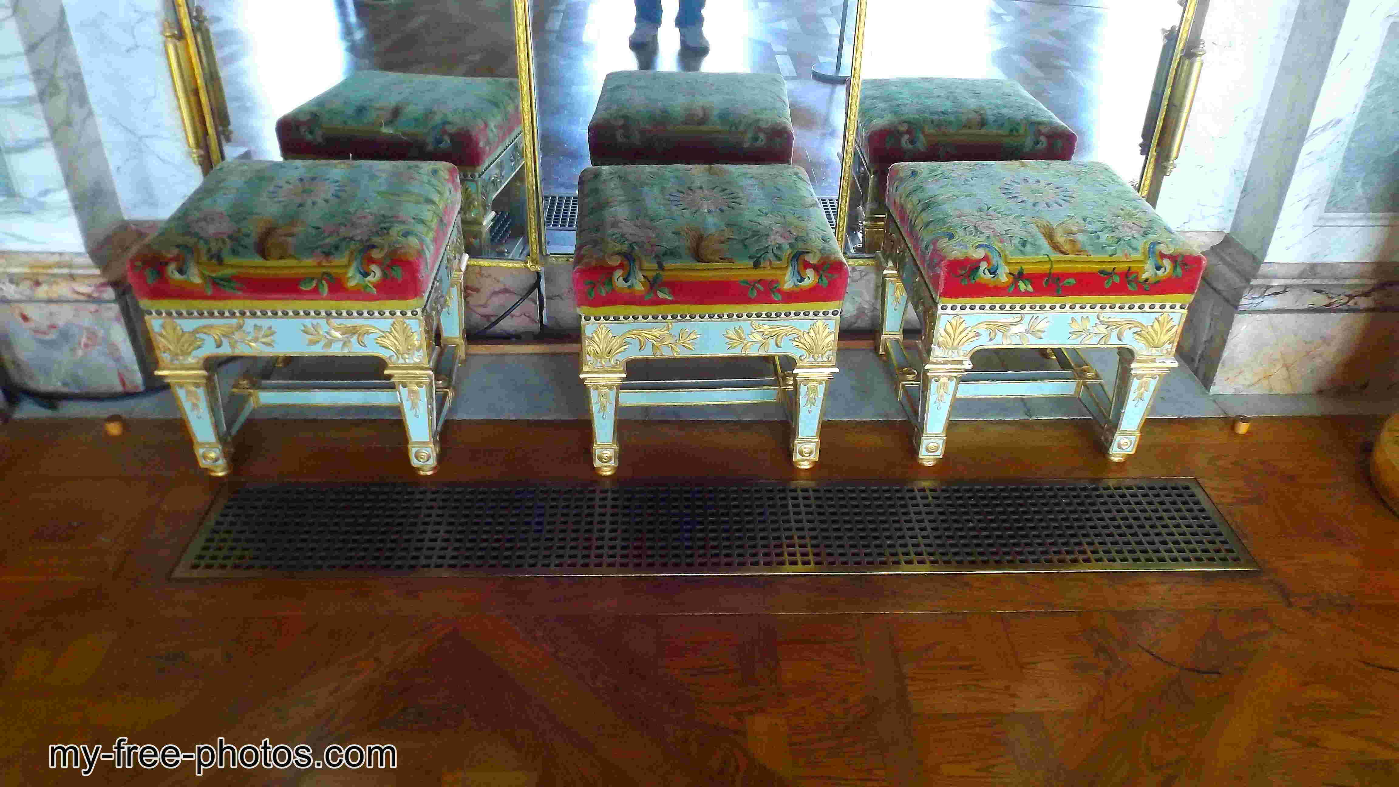 Versailles, Footstools.